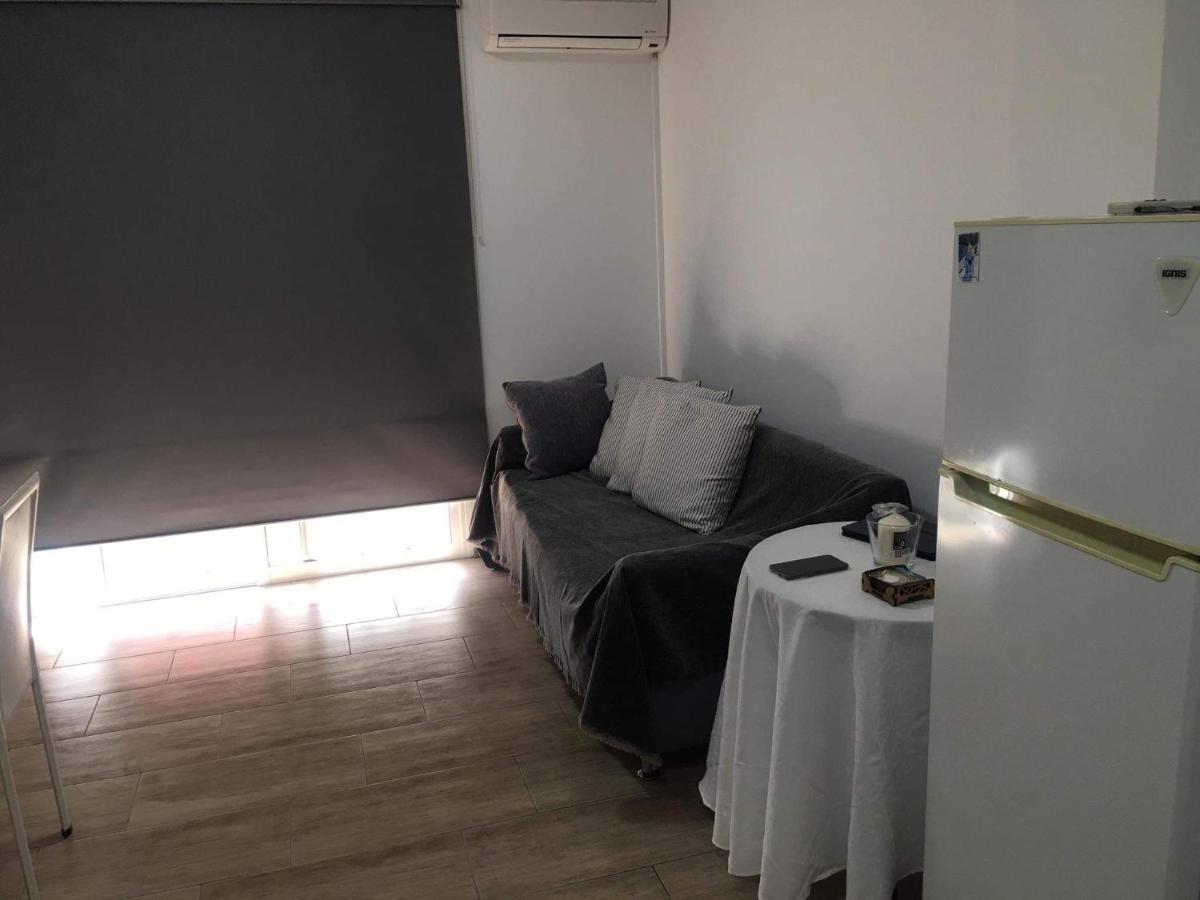 Frangeskos Beach Apartment'S 데켈리아 주둔지 외부 사진