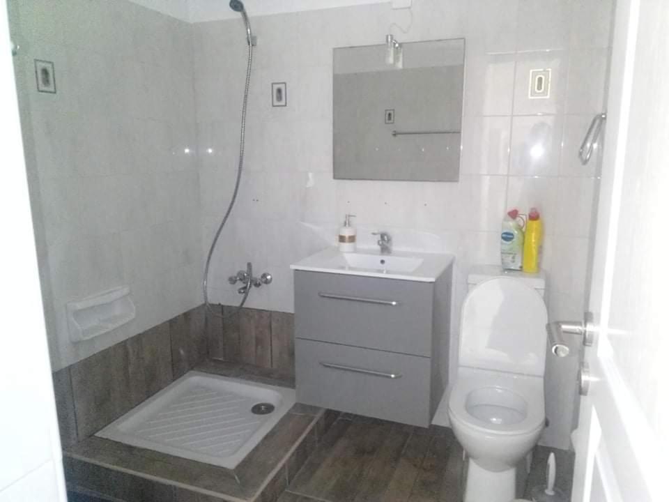 Frangeskos Beach Apartment'S 데켈리아 주둔지 외부 사진